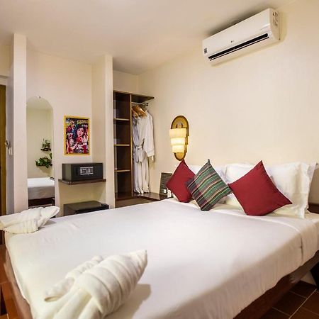 Hotel Old Cinema Kampot Bagian luar foto