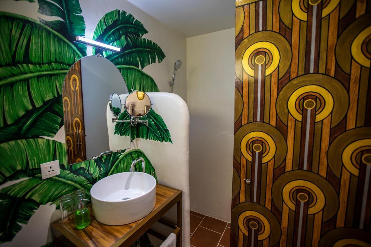 Hotel Old Cinema Kampot Bagian luar foto