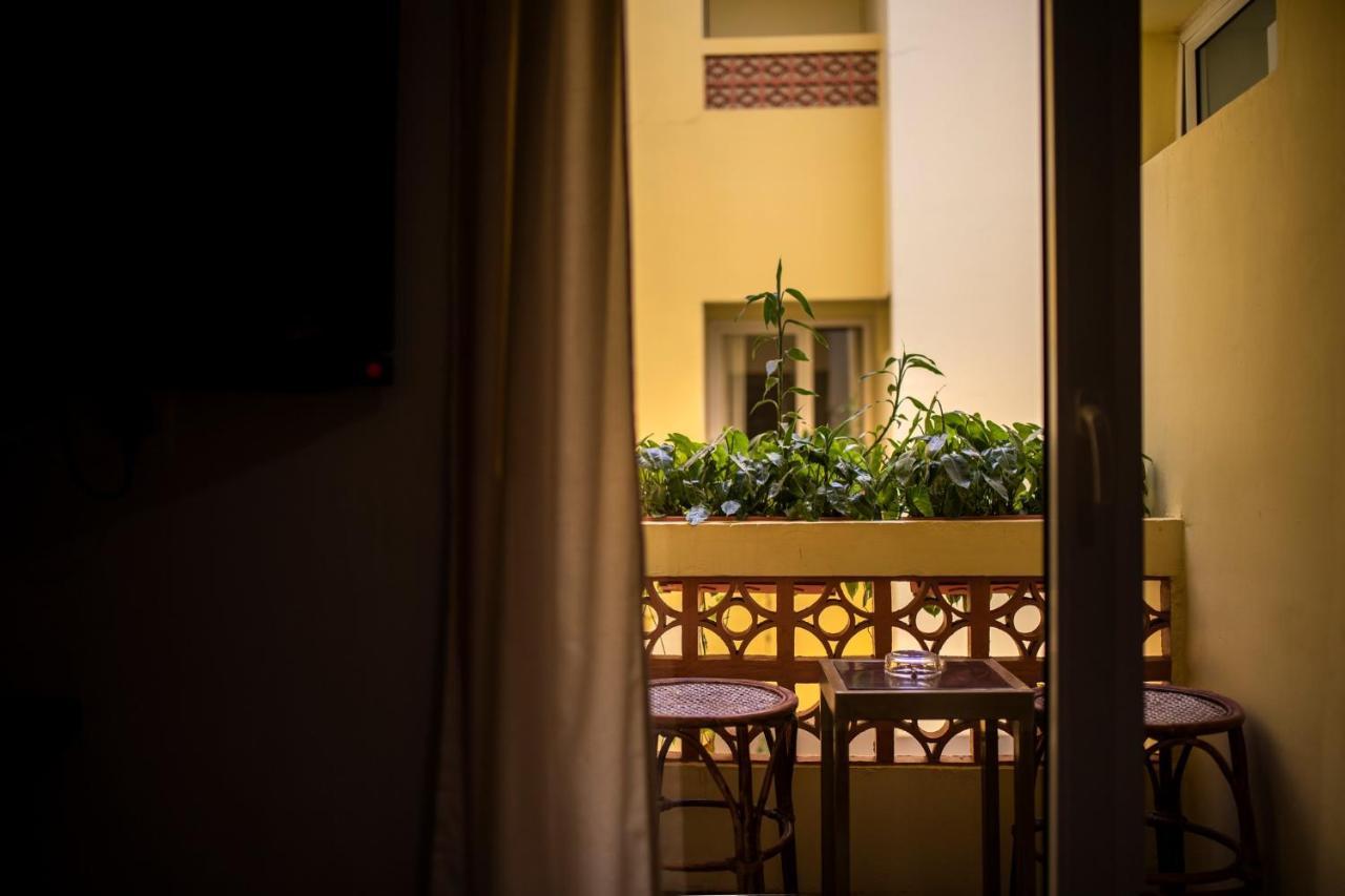 Hotel Old Cinema Kampot Bagian luar foto