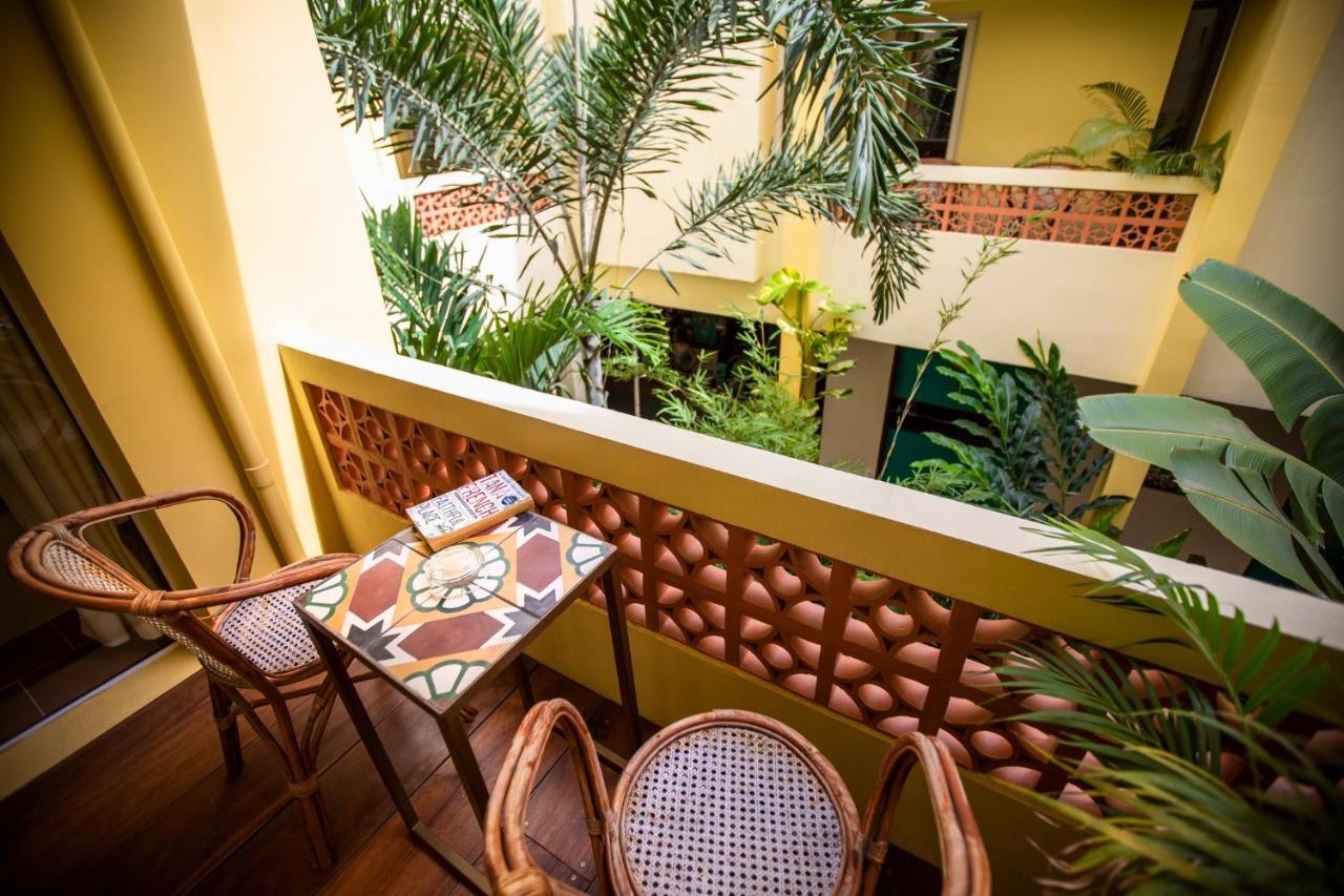 Hotel Old Cinema Kampot Bagian luar foto