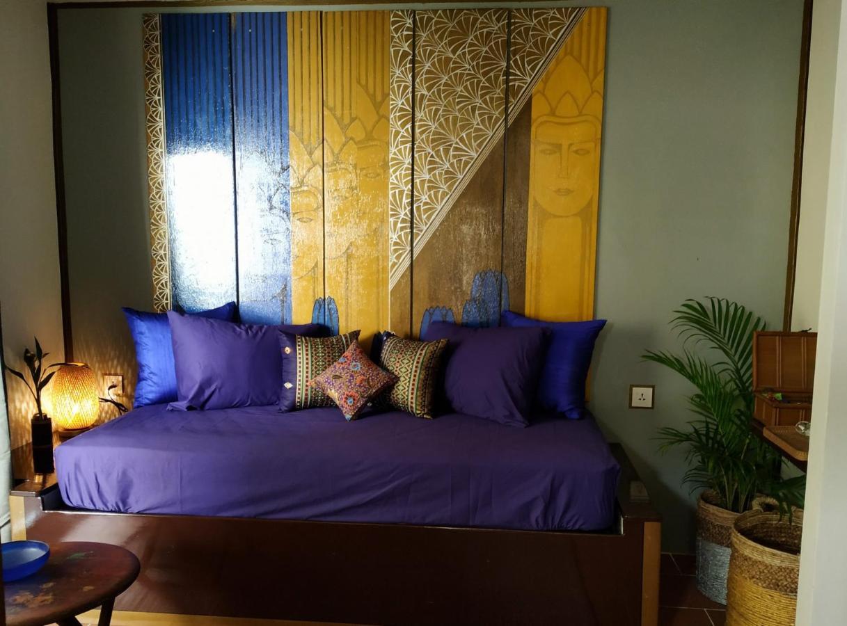 Hotel Old Cinema Kampot Bagian luar foto